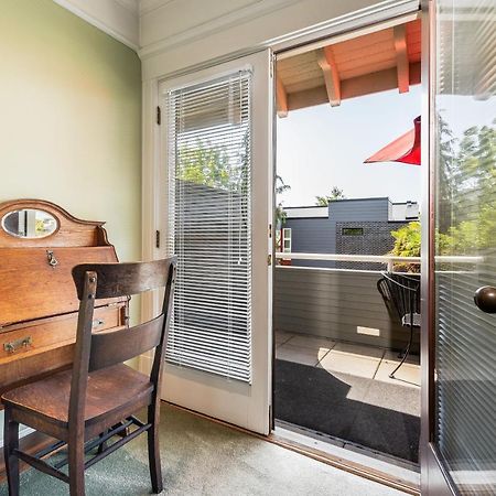 Seattle Gaslight Inn Екстериор снимка
