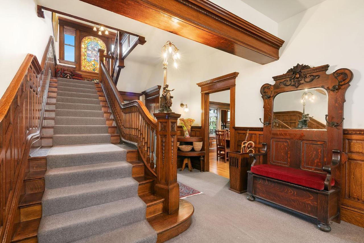 Seattle Gaslight Inn Екстериор снимка
