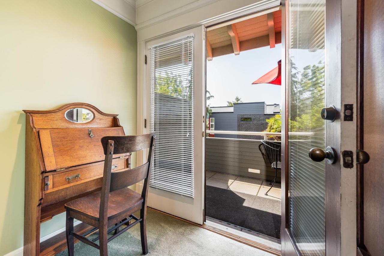 Seattle Gaslight Inn Екстериор снимка