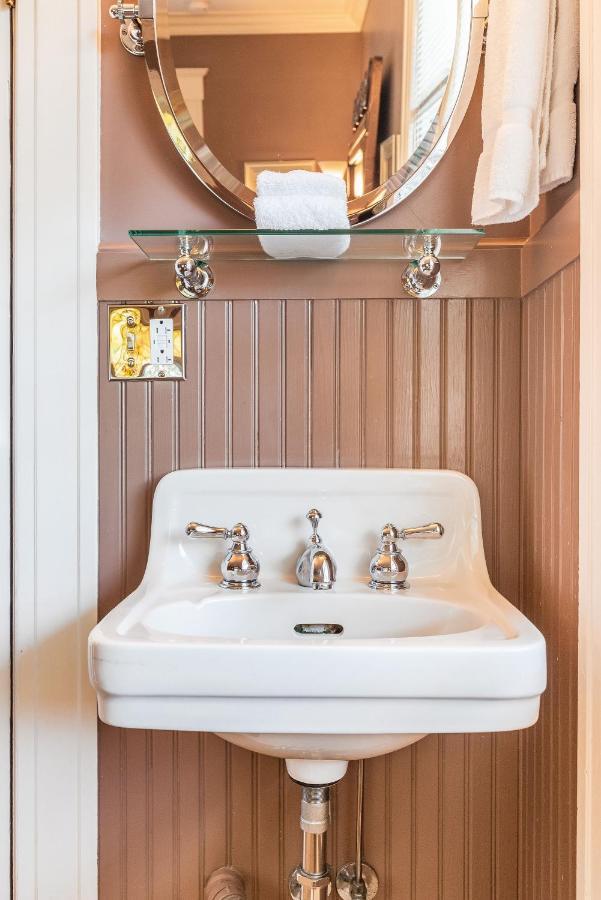 Seattle Gaslight Inn Екстериор снимка