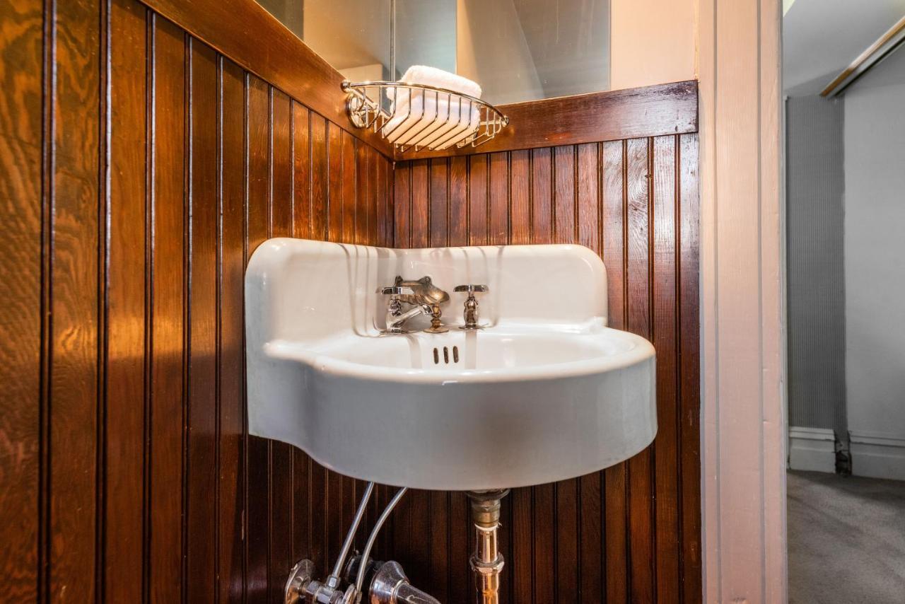 Seattle Gaslight Inn Екстериор снимка